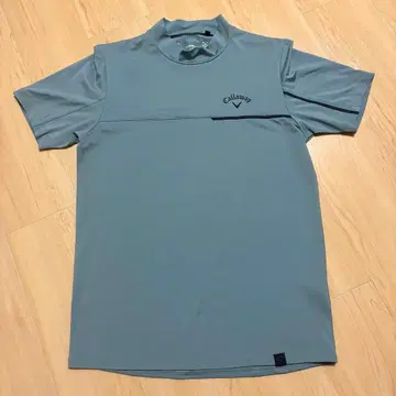 새상품급 타이틀리스트 반팔 골프웨어