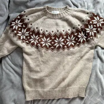 AT CORNER 눈꽃 패턴 니트 스웨터