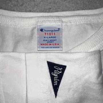 Pilgrim Surf Supply 화이트 T셔츠