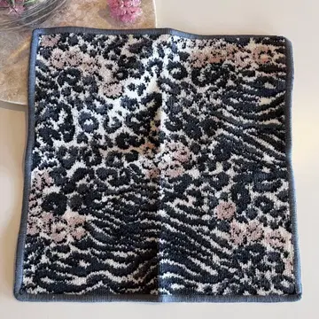 레어 FEILER 페이러 레오파드 블랙 30cm 손수건