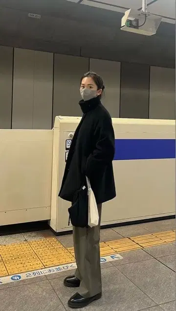 호리타 마유 착용 steven alan 텐트 코트