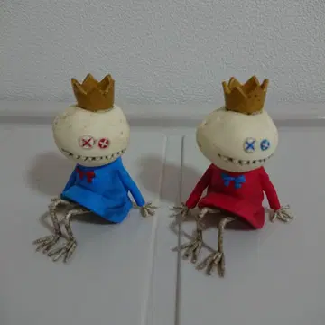 요네즈켄시 괴물 도감 피규어 리틀 킹 빨간색 파랑 세트