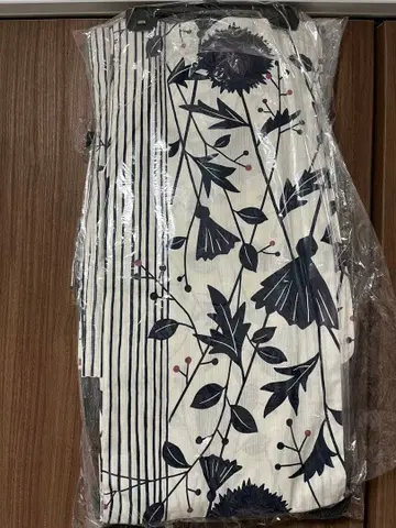 DITA 유카타 4점 세트