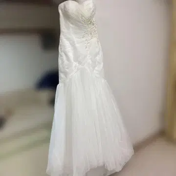 [ 컨디션 최상 ] 화이트 비즈 자수 머메이드 드레스