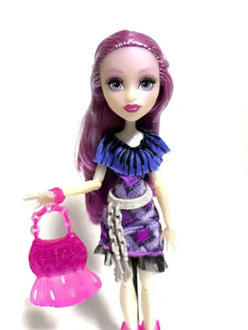 몬스터 하이 앨리 헌팅턴 개학일