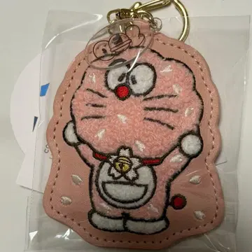 100% 도라에몽 & 프렌즈전 사가 자수 키링 벚꽃