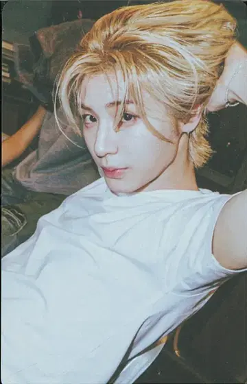 BOYNEXTDOOR HMV LD LEEHAN no genre