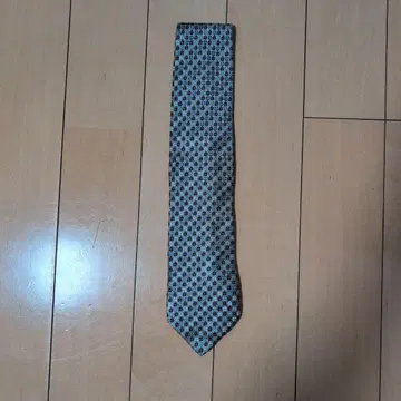 Vivieane Westwood 실버 넥타이