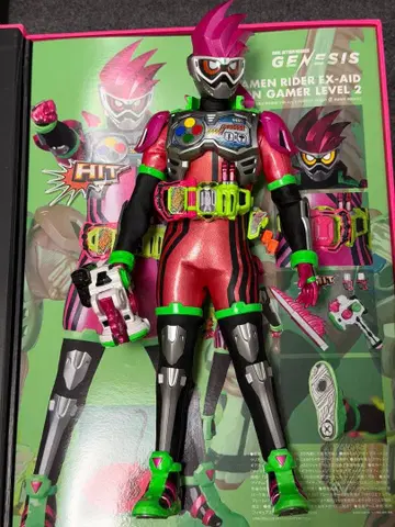 RAH 가면라이더 이그제이드 메디콤토이