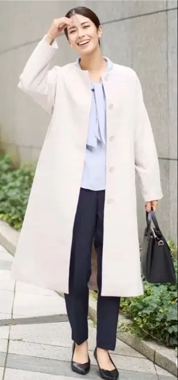 a.v.v 베이지 코트 S 사이즈