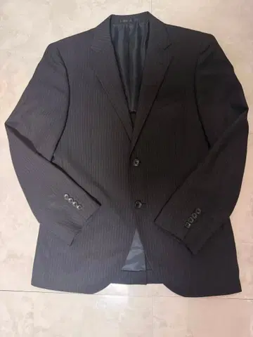 [ 남성복 ] 비즈니스 정장 다크 그레이 스트라이프 자켓