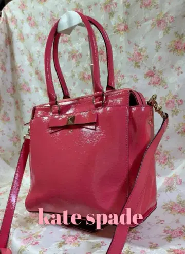 [ kate spade ] 2way 숄더 핸드백 패턴트 레더 핑크