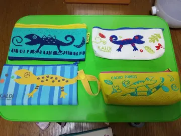 KALDI 도마뱀 펜 케이스