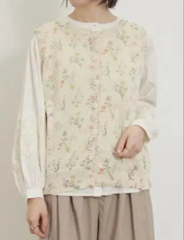 꽃무늬 프린트 전후 2way 니트 베스트 아이보리 사만사 모스모스