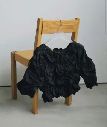 안누크 anuke 타이프라이터 셔링 탑스