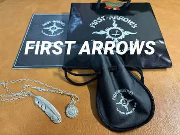FIRST ARROWS 페더 목걸이