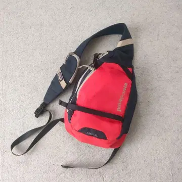 Patagonia Atom 8L 슬링백 레드 네이비