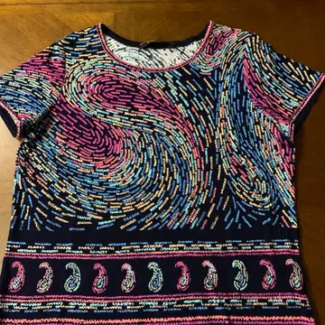 레오나르 LEONARD 컬러풀한 추상 무늬 페이즐리 무늬 반팔 T셔츠