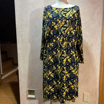 준코 시마다 PART 2 네이비 딸기 무늬 긴팔 무릎 기장 원피스