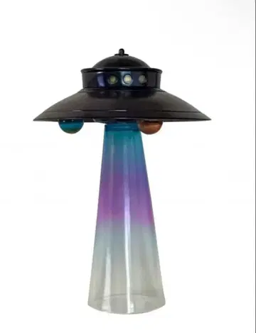 420 UFO 인 뉴욕 (편향 퍼플 컬러) UFO