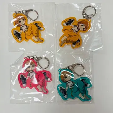 사이토 슈카 너와 맨발의 청춘 회장 한정 아크릴 키링 4개 세트