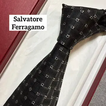컨디션 최상 살바토레 페라가모 넥타이 블랙 그레이 간치니 실크 자카드
