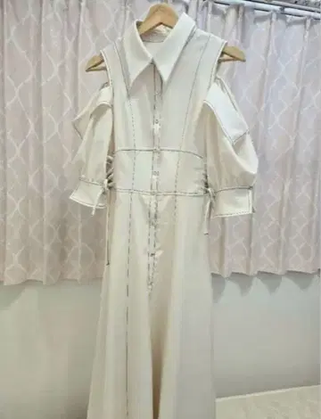 dazzlin 오픈 숄더 데님 스티치 원피스