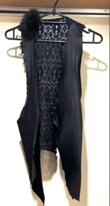 hyde 착용 계열 if 가죽 베스트 sindbaad 라르크