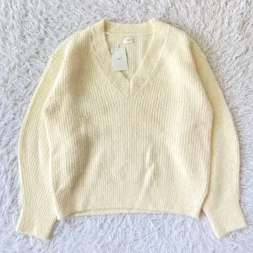 택 포함 미사용 새상품 언그리드 V넥 니트 정가 9900엔 3053