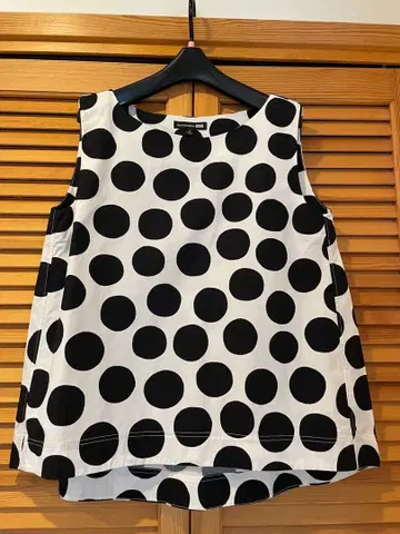 UNIQLO/marimekko 도트 무늬 슬리브리스 셔츠 M