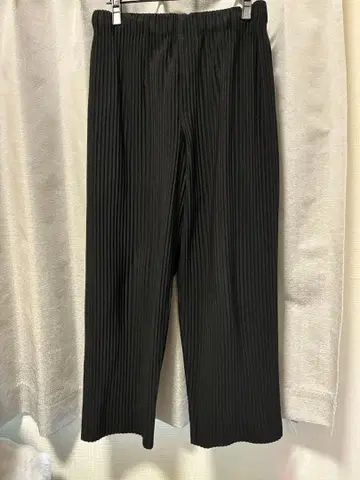 옴므 플리세 이세이 미야케 블랙 와이드 팬츠