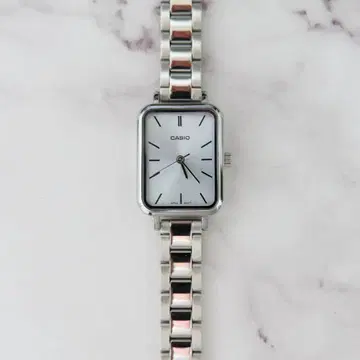 카시오 클래식 렉탱귤러 드레스 워치 블루