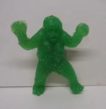 폴리 인형 킹콩 옐로우 그린 성형 (양손 올림 오른쪽 향함) H46mm