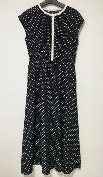 Ships any 도트 프렌치 슬리브 롱 원피스 핀턱