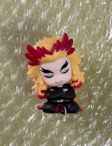 렌고쿠 쿄쥬로 어깨 쿵 피규어 귀멸의 칼날 가챠