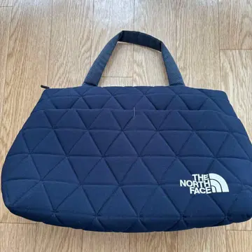 THE NORTH FACE 퀼팅 토트백 네이비