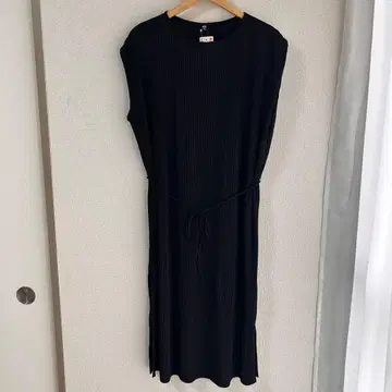 UNIQLO 유니클로 원피스 슬리브리스 롱 원피스 블랙 3XL