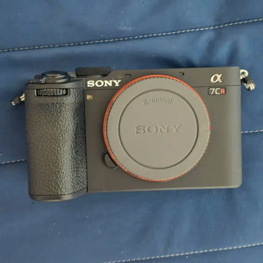소니 a7cr 바디 판매합니다.