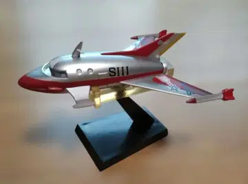 울트라맨 제트 비틀 피규어 완성품 약 10cm 받침대 포함