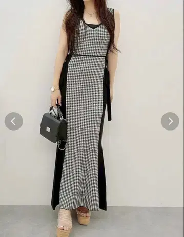 MERCURYDUO 체크 사이드 레이스업 니트 원피스