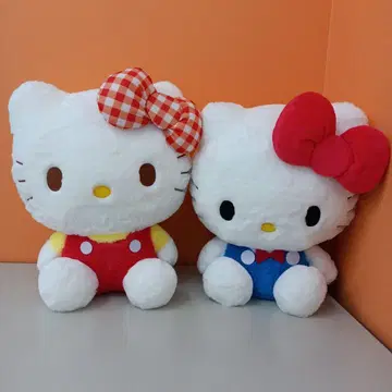 택 포함 헬로키티 깅엄 체크 리본 파티타임 봉제 인형 2개