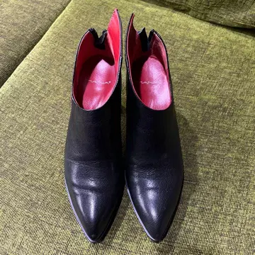 마나 부티 숏부츠 백 지퍼 메탈 힐 블랙 37