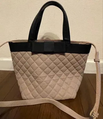 엠즈 그레이시 리본 퀼팅 숄더 토트백 리본