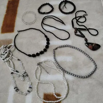 9 블랙 화이트 비즈 목걸이 세트