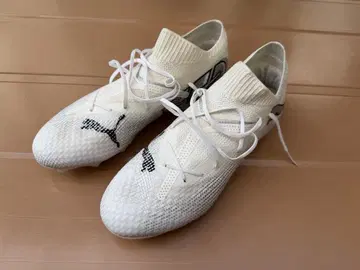 PUMA 축구화 화이트