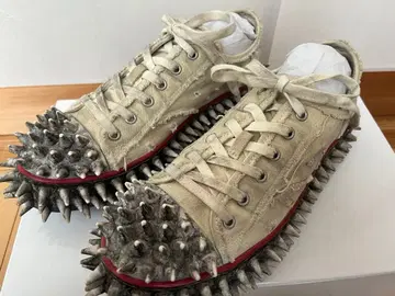 26SS 더티 스파이크 토캡 캔버스 스니커