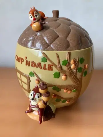 디즈니 리조트 칩과 데일 도토리 모양 소품함