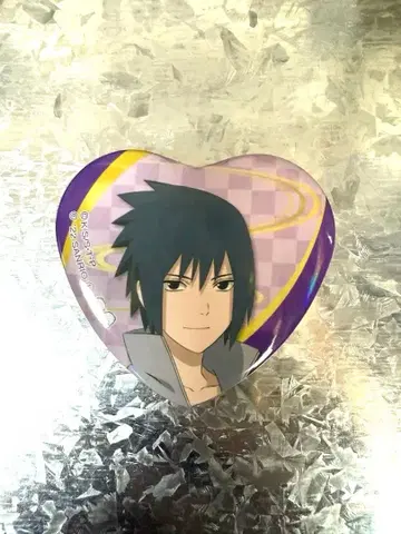 NARUTO 산리오 콜라보 하트 홀로 배지 사스케