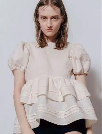 [정품] Bibiy. 페플럼 블라우스