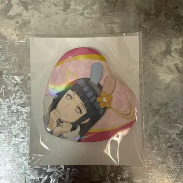 NARUTO 산리오 콜라보 히나타 하트형 홀로그램 배지
